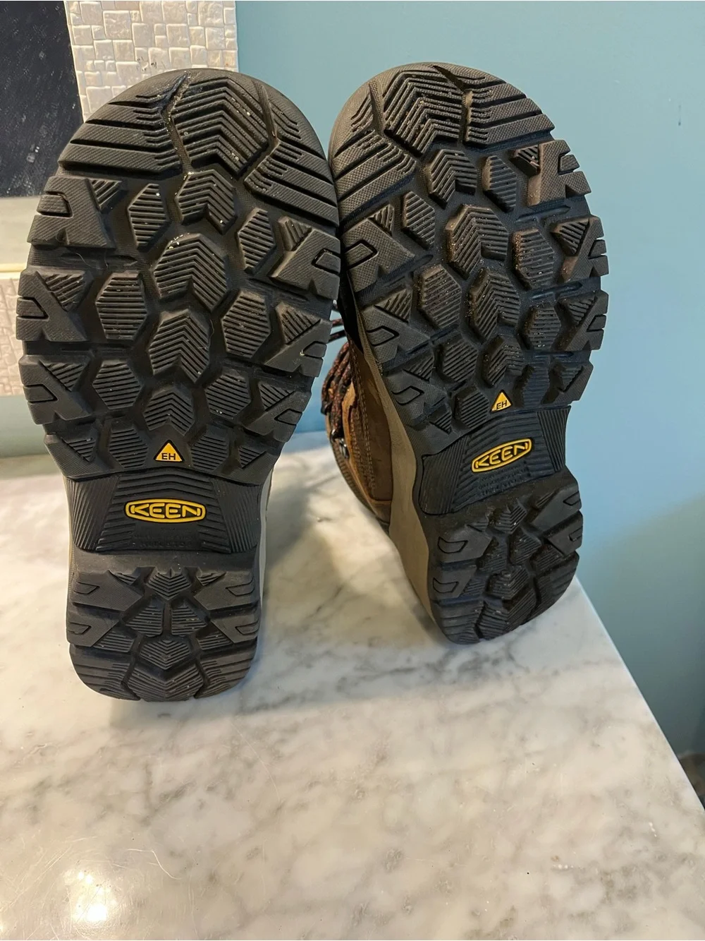 Keen Brown and Black Men's Waterproof Hiking/work boots composite toe